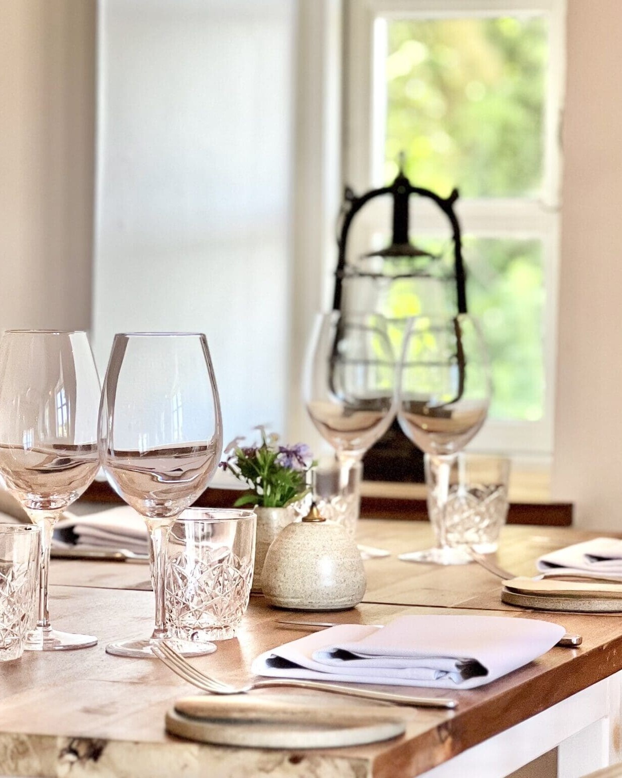 Billede af bordopdækning på Restaurant Bindingsværket case præsenteret af Skysolution